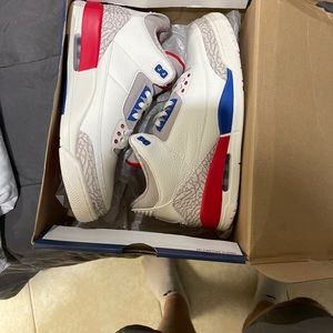 COPY - Air Jordan Retro 3 International Flight
Size 12